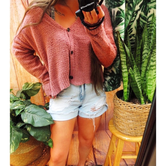 Cozy blush mauve ultra plush cropped cardigan 🌿 - Picture 3 of 6